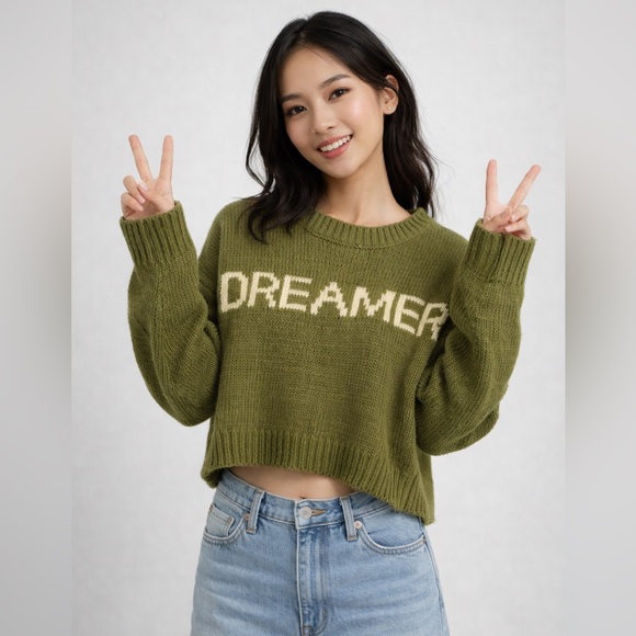debut Sweaters - debut “Dreamer” Cropped Sweater, size medium.